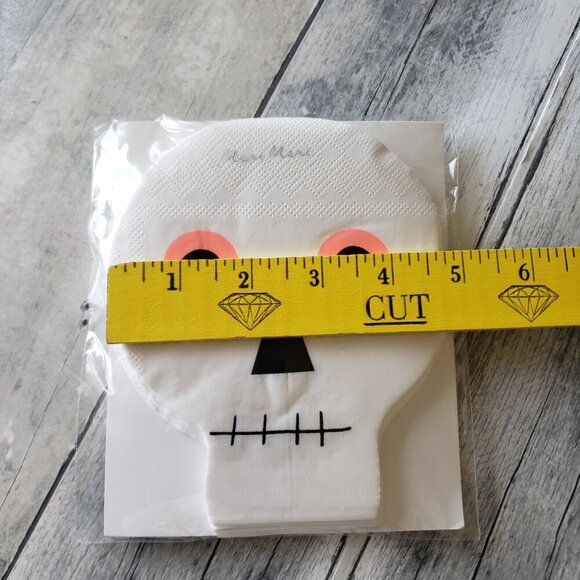 NWT – Meri Meri Skull Halloween Paper Napkins (20) - Picture 3 of 3